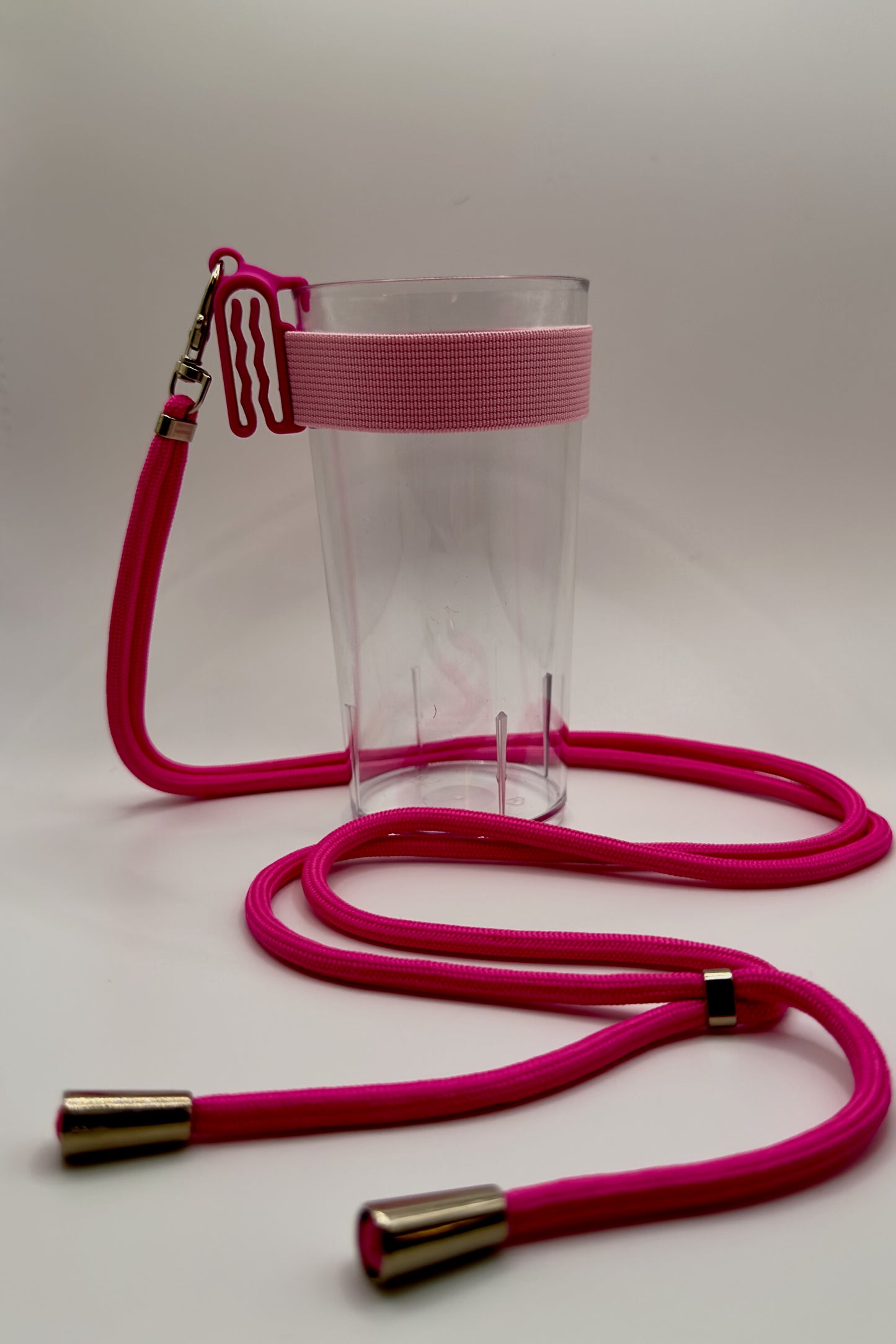 "Pinky Promise" Clip A Cup met Luxe Koord